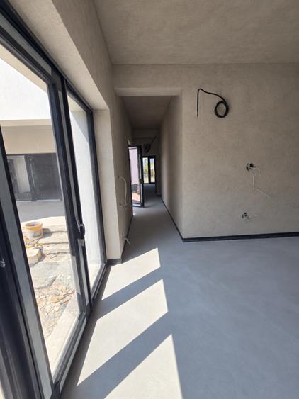 Casă individuală cu 5 camere cu Teren 850 Mp în Haliu