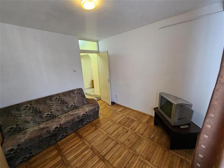 Apartament cu 2 camere decomandat, mobilat în Micro IV