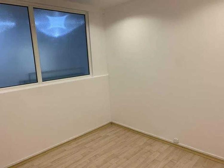 Spațiu comercial, de 12 mp, în Romană