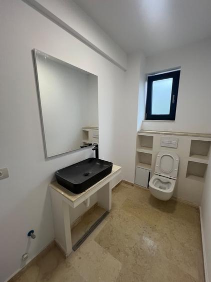 Casă cu 4 camere cu Teren 372 Mp în Agigea
