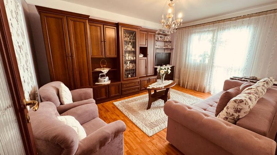 🏡 Apartament 3 camere decomandat | Zona Astra | Etaj 1 | 2 băi | Be - 1