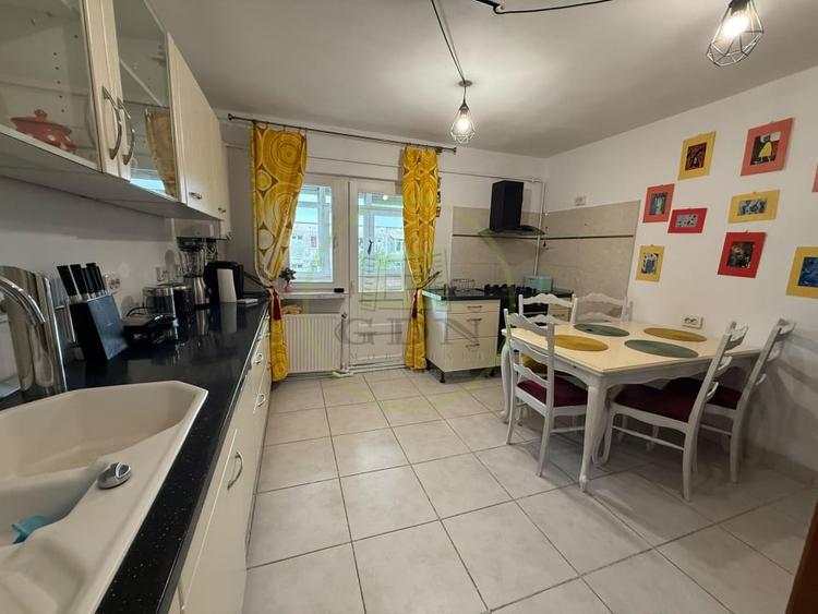 Apartament cu 3 camere decomandat, mobilat în Brazda lui Novac