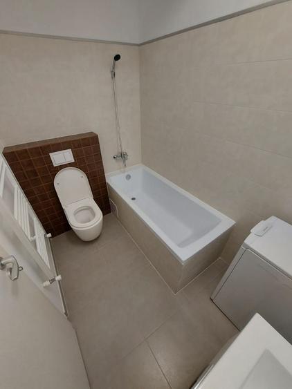 Apartament cu 2 camere decomandat în Craiovei