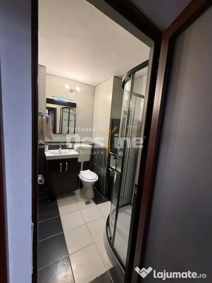 Apartament cu 4 camere decomandat în Central