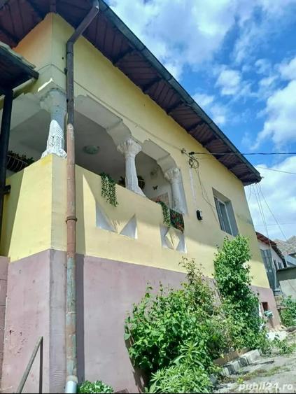 Casă cu 3 camere în Bărbătești