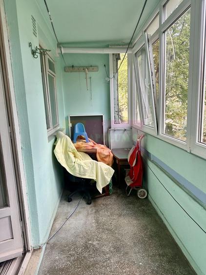 Apartament cu 3 camere decomandat în Berceni