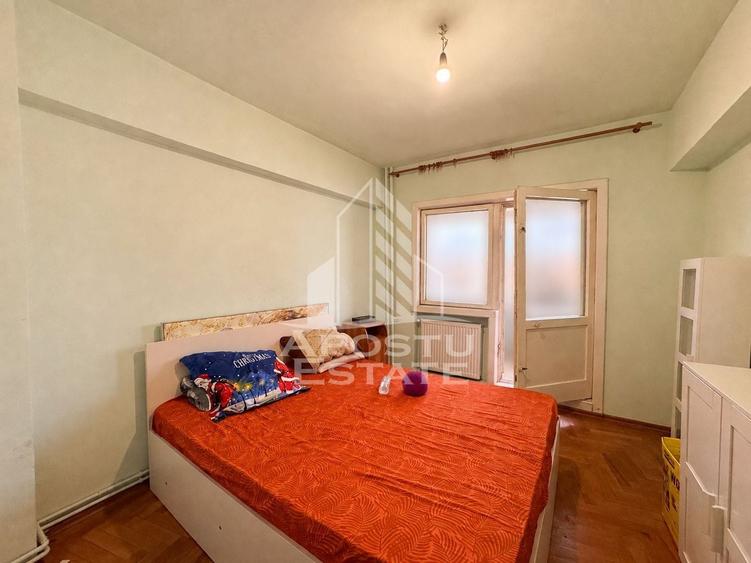 Apartament cu 4 camere decomandat, mobilat în Șagului