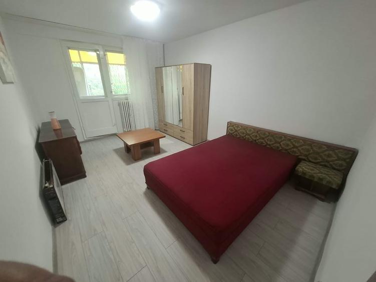 Apartament decomandat în Drumul Taberei