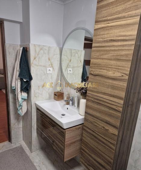 Apartament cu 3 camere semidecomandat, mobilat în Bucureștii Noi