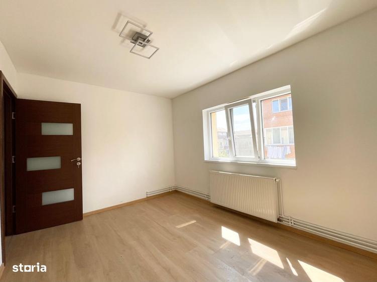 Apartament renovat 2 camere - zona Soarelui - 7