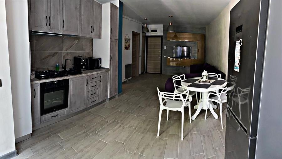 Apartament cu 2 camere semidecomandat în Mamaia
