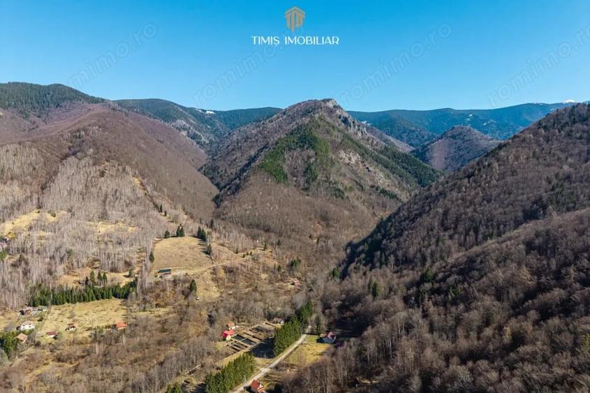 Teren de 738 mp, în Poiana