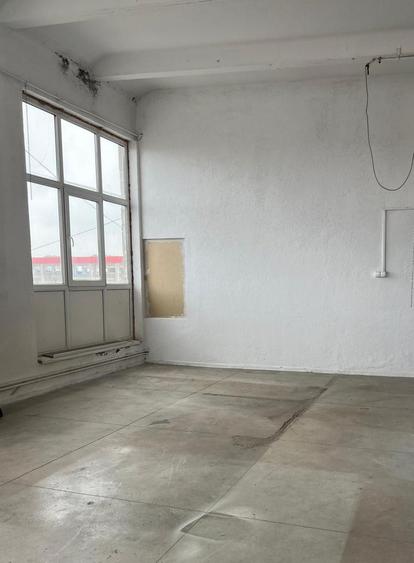 Spațiu industrial, de 120 mp, în Bartolomeu