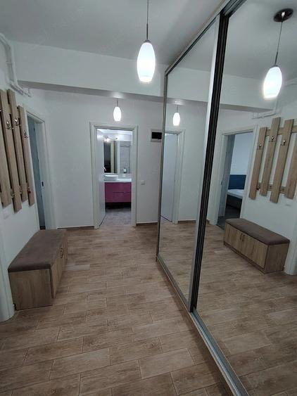 Apartament cu 2 camere decomandat în Titan