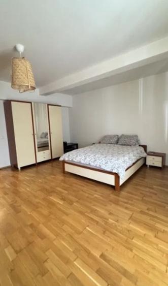 Apartament cu 3 camere decomandat, mobilat în Dristor