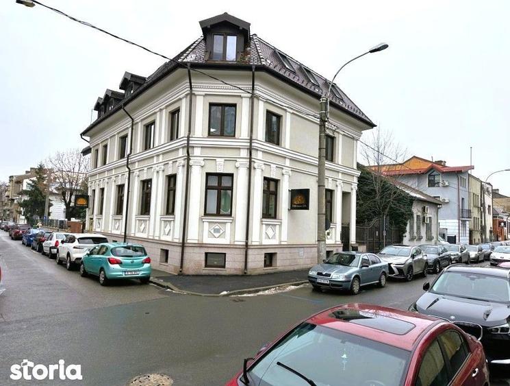 Apartament cu 3 camere în Dorobanți