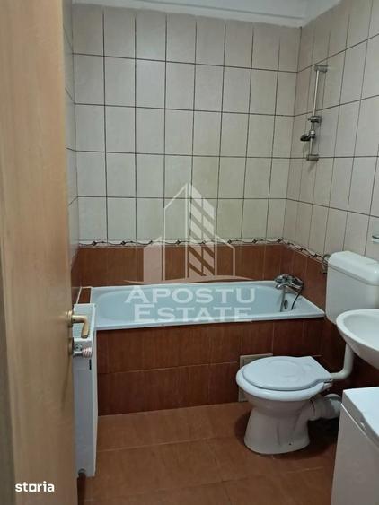 Garsonieră decomandată în Soarelui