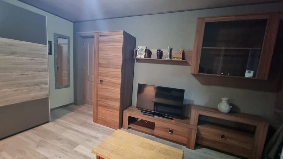 Apartament cu 2 camere semidecomandat, mobilat în Brazda lui Novac