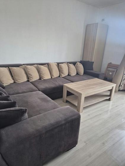 Apartament cu 2 camere decomandat în Giroc