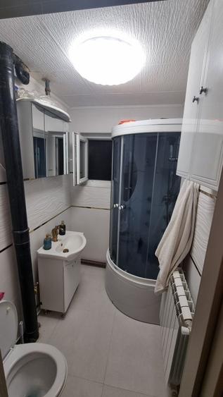 Apartament cu 2 camere semidecomandat în Rahova