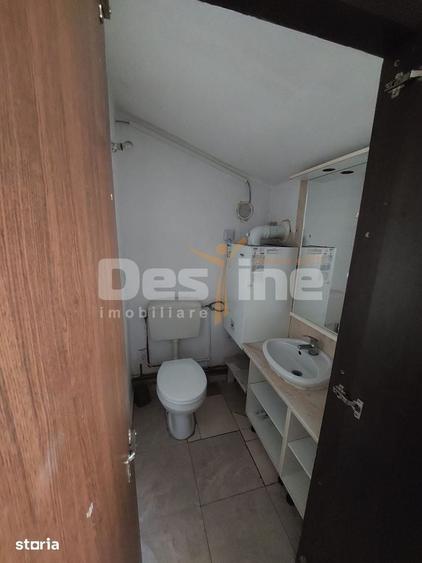 Apartament cu 4 camere decomandat în Girocului