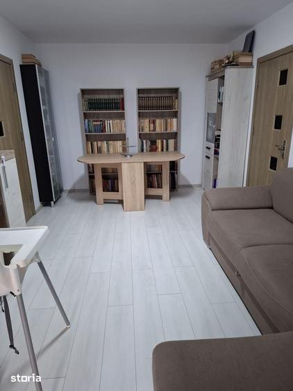 Apartament cu 2 camere semidecomandat în Micro 6