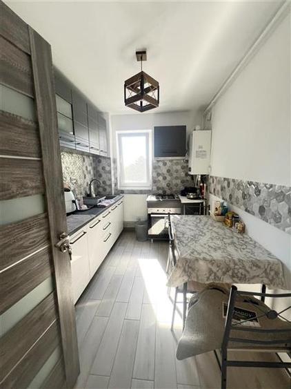 Apartament cu 2 camere semidecomandat, mobilat în Griviței