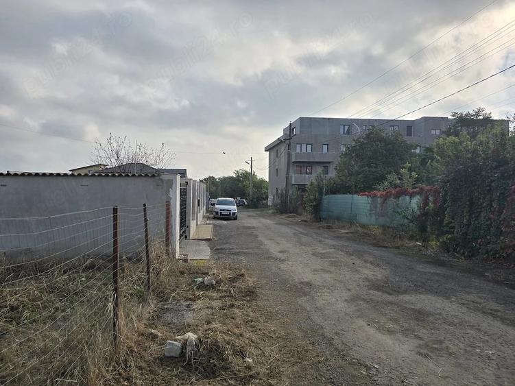 Teren de 700 mp, în Palazu Mare
