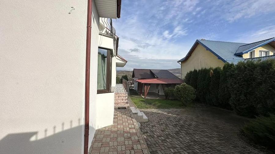 Casă cu Teren 1100 Mp în Voiniceni
