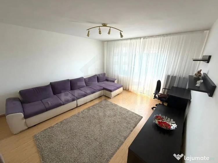 Apartament cu 3 camere decomandat în Brazda lui Novac