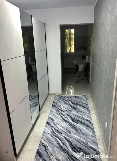 Apartament cu 2 camere decomandat în Micro 17