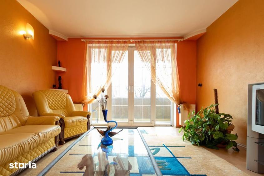 Apartament cu 3 camere decomandat în Central