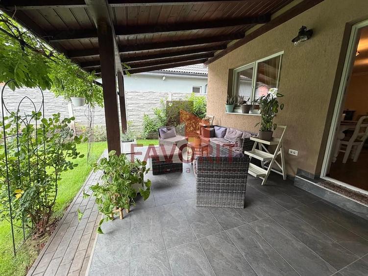 Casă cu 4 camere cu Teren 250 Mp în Utvin