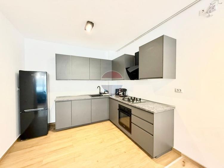 Apartament cu 2 camere semidecomandat, mobilat în Floreasca
