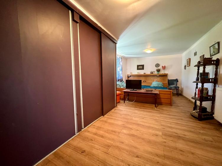 Casă cu 3 camere cu Teren 1200 Mp în Bârnova