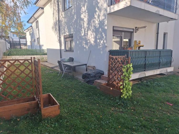 Apartament cu 3 camere decomandat în Alexandru cel Bun