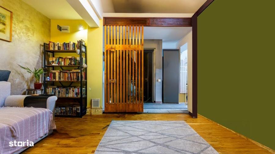 Apartament cu 3 camere semidecomandat în Borhanci