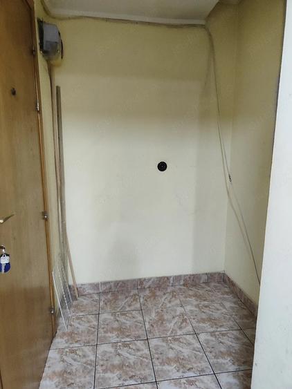 Apartament cu 2 camere semidecomandat în Pantelimon