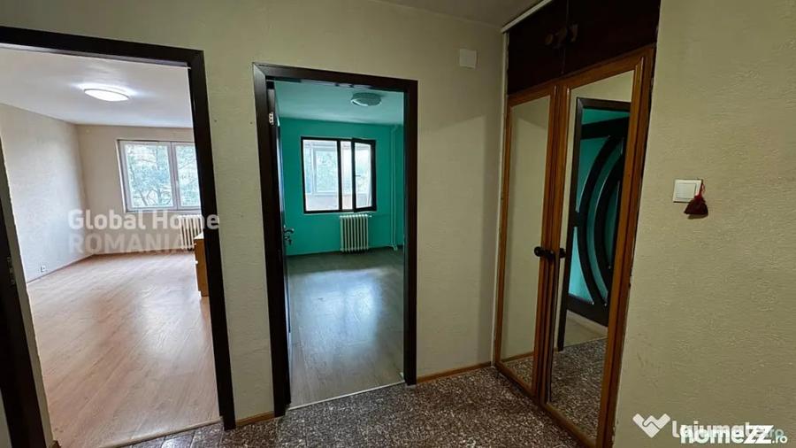 Apartament cu 4 camere semidecomandat în Pantelimon