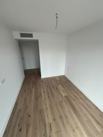 Apartament cu 3 camere decomandat, mobilat în P-ta Presei Libere