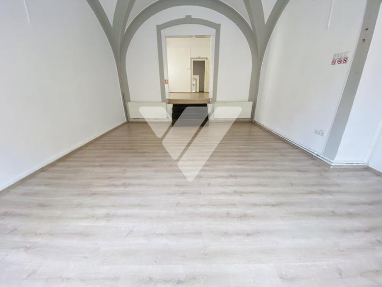 Spatiu comercial de închiriat 75 mp zona Centrala Sibiu - 2