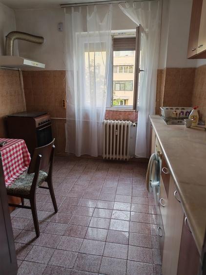 Apartament cu 2 camere semidecomandat în Brazda lui Novac
