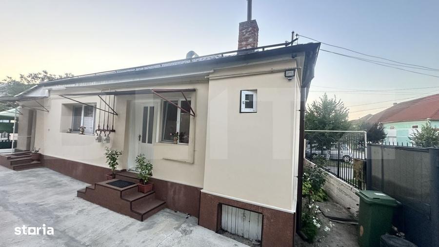 Casă cu 3 camere în Cârăști