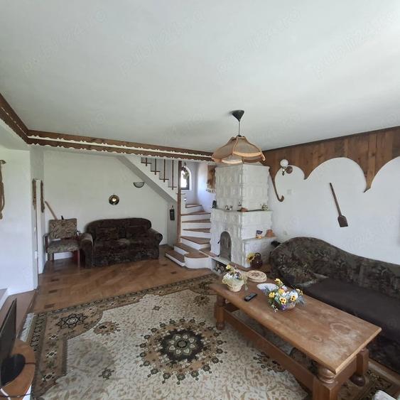 Casă cu Teren 1300 Mp în Bran