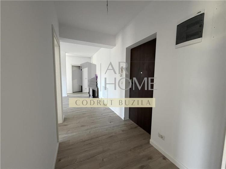 Apartament cu 3 camere decomandat în Albert