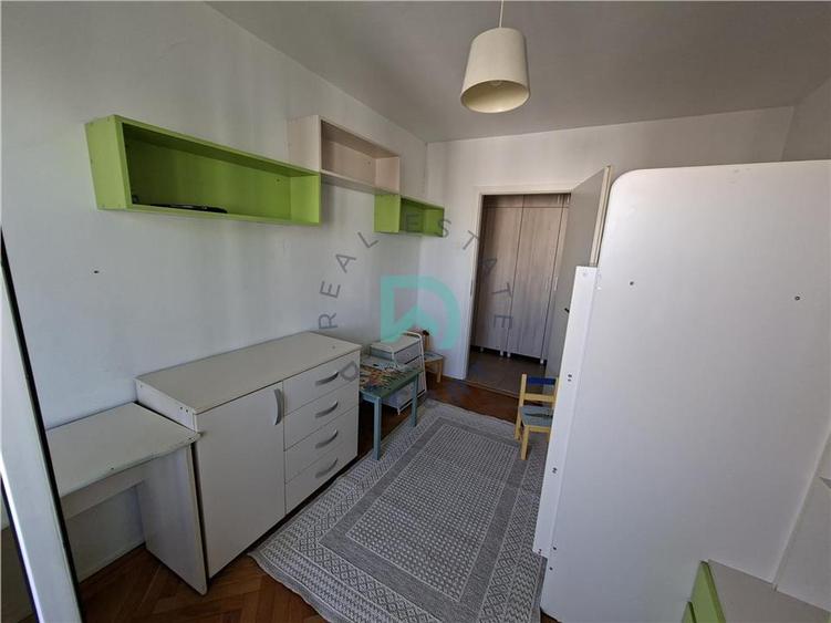 Apartament cu 3 camere decomandat în Gării