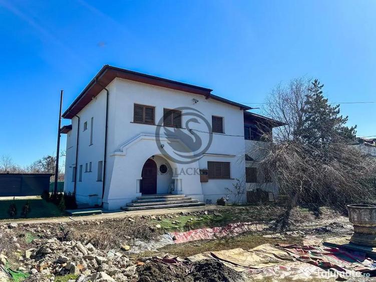 Casă cu 7 camere cu Piscina în Puchenii-Moșneni
