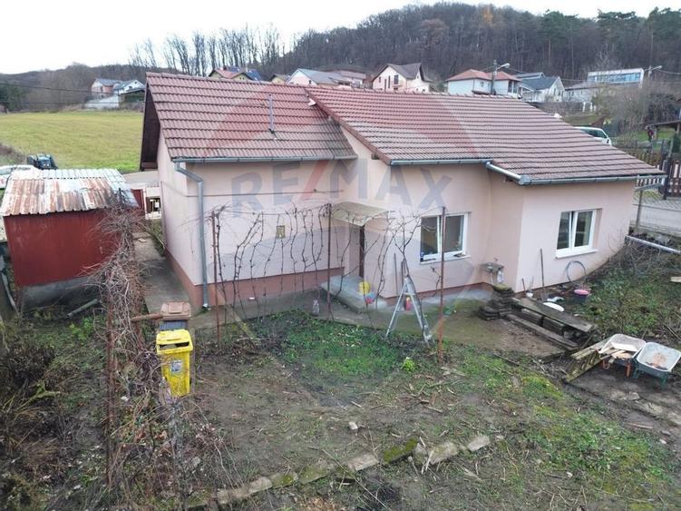 Casă cu 3 camere cu Teren 545 Mp în Central