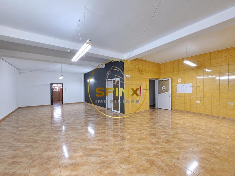 Casă individuală cu 9 camere cu Canalizare în Chitila