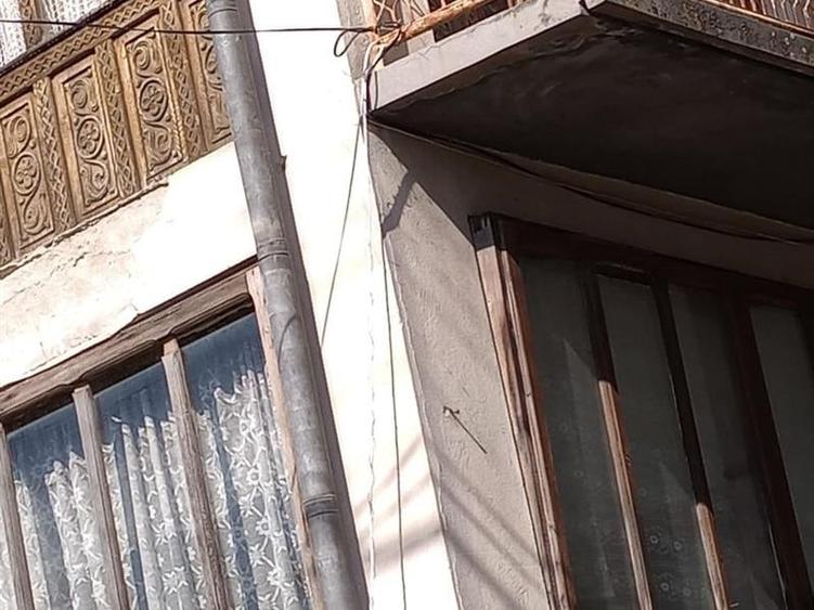 Casă individuală cu 4 camere cu Teren 1400 Mp în Domnești